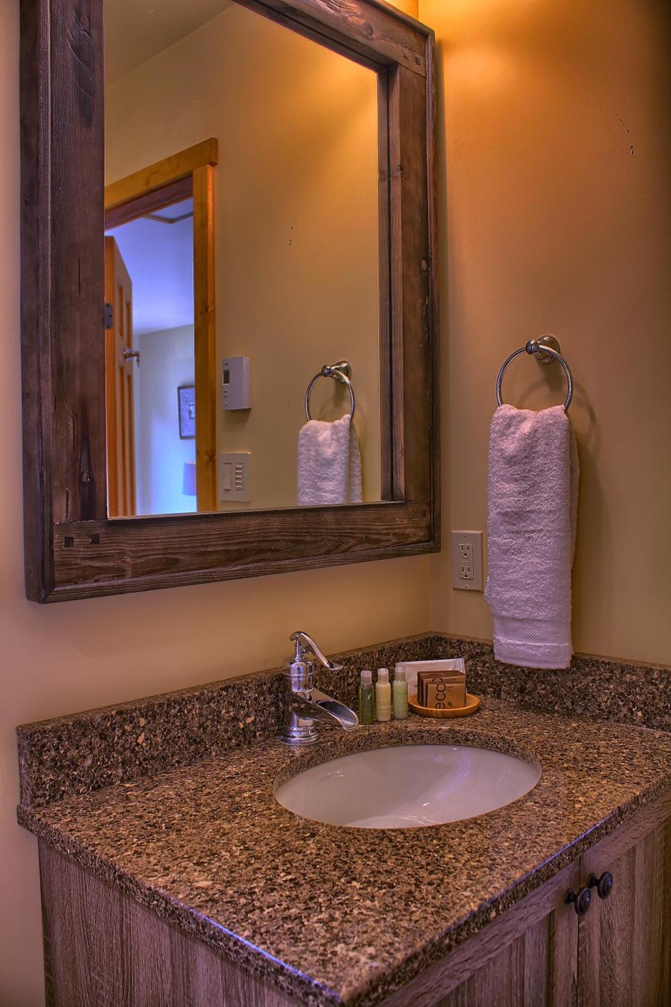 Wild Renfrew Seaside Cottages Port Renfrew Rom bilde
