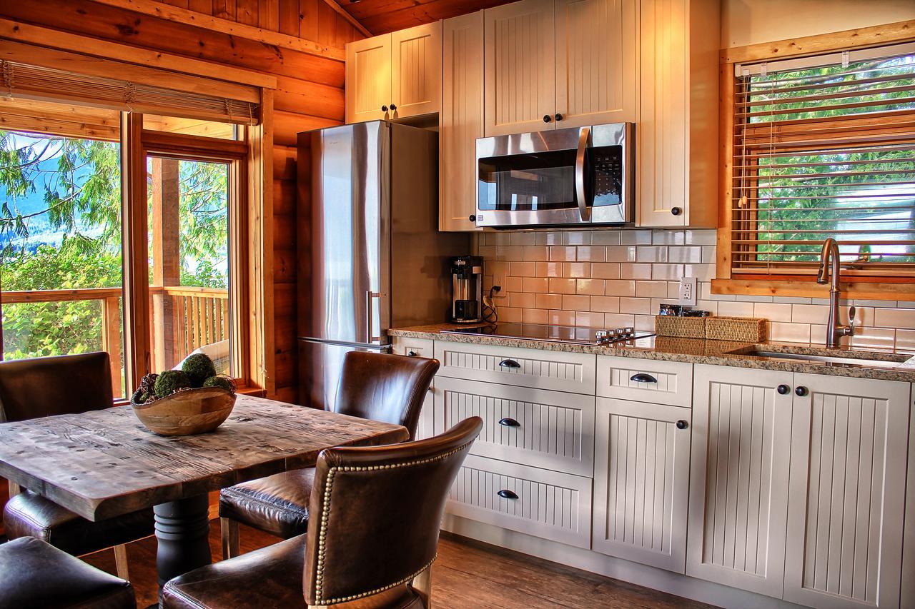 Wild Renfrew Seaside Cottages Port Renfrew Eksteriør bilde